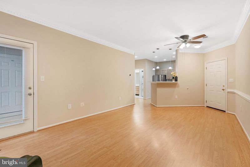 14313 Climbing Rose Way #102, Centreville, VA 20121