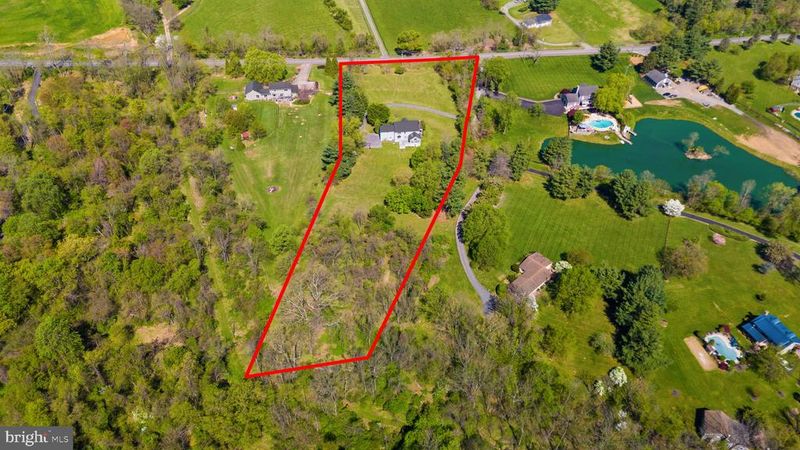 16698 Hamilton Station Rd, Hamilton, VA 20158