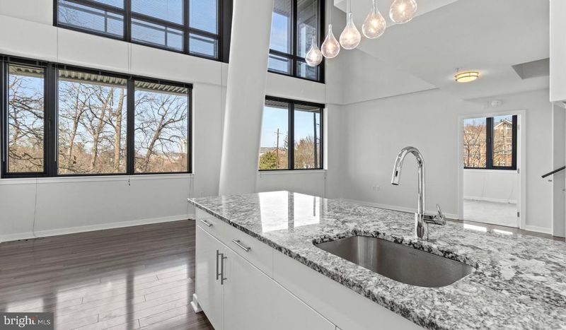 8300 Wisconsin Ave #1B-1-809, Bethesda, MD 20814