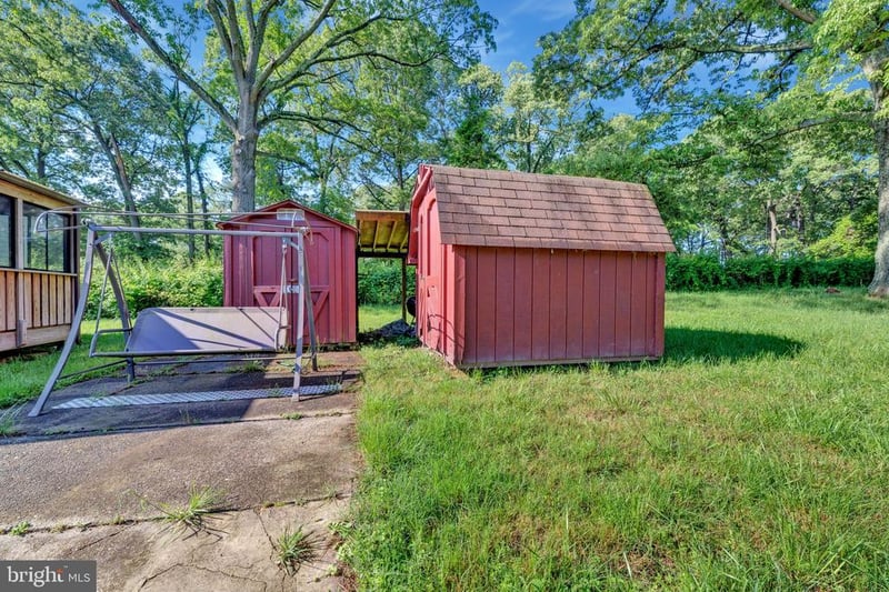 8206 Waterford Rd, Pasadena, MD 21122