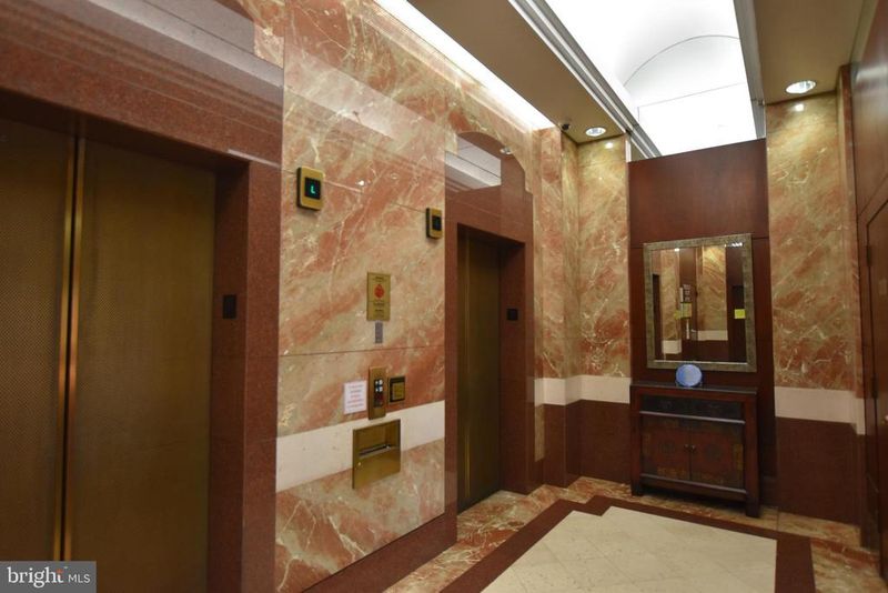 4801 Fairmont Ave #302, Bethesda, MD 20814