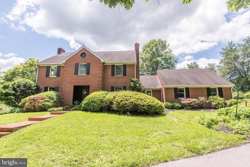 16120 Barnesville Rd, Boyds, MD 20841