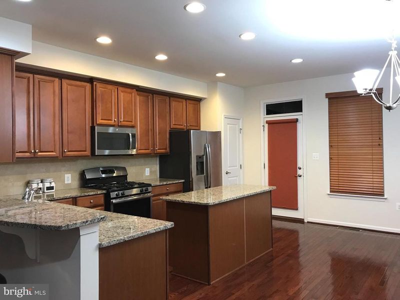 24911 Coats Sq, Aldie, VA 20105