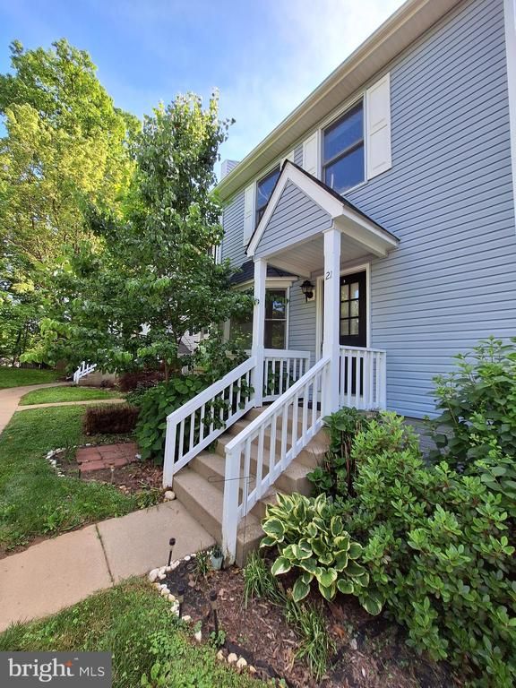 21 Stonewall Ct, Middleburg, VA 20117