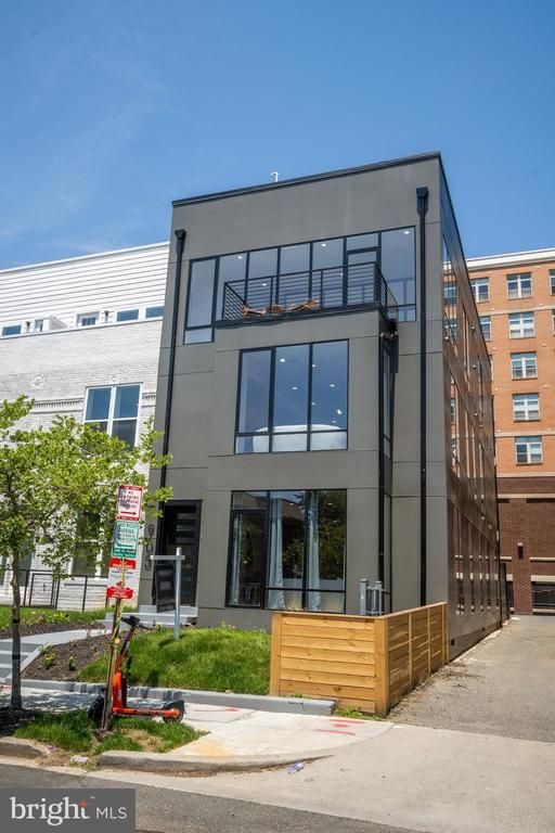 903 Quincy St NW #2, Washington, DC 20011