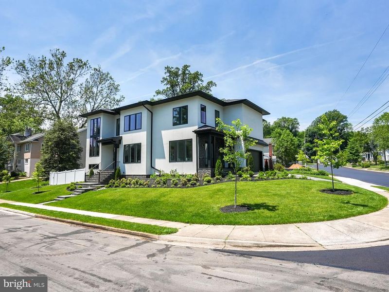 6101 35th St N, Arlington, VA 22213