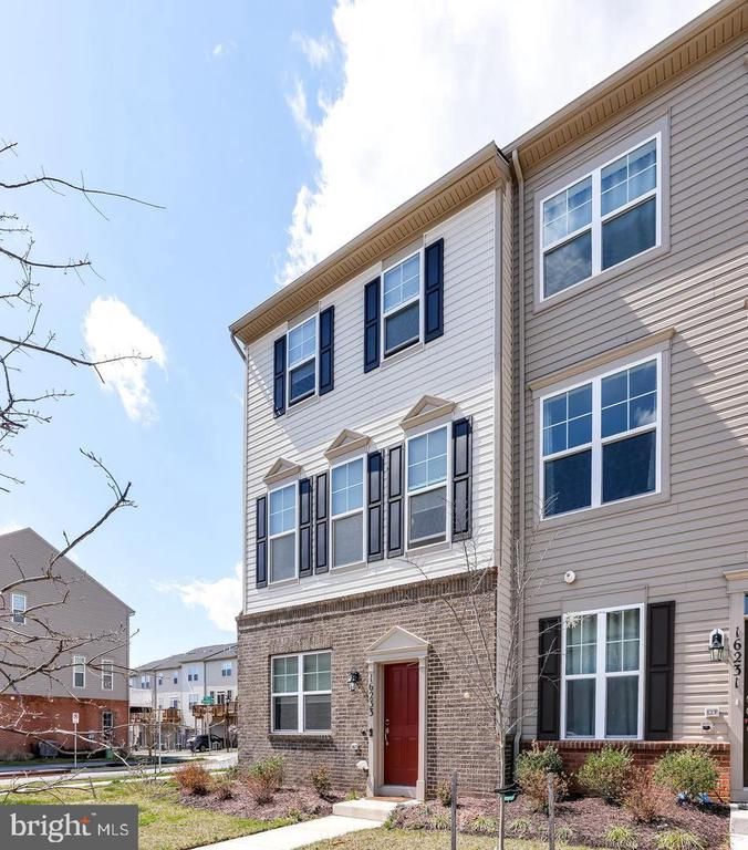 16233 Coolidge Ave, Silver Spring, MD 20906