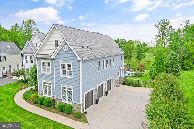 22604 Redhill Manor Ct, Leesburg, VA 20175