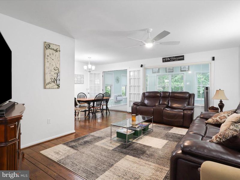 5281 Navaho Dr, Alexandria, VA 22312