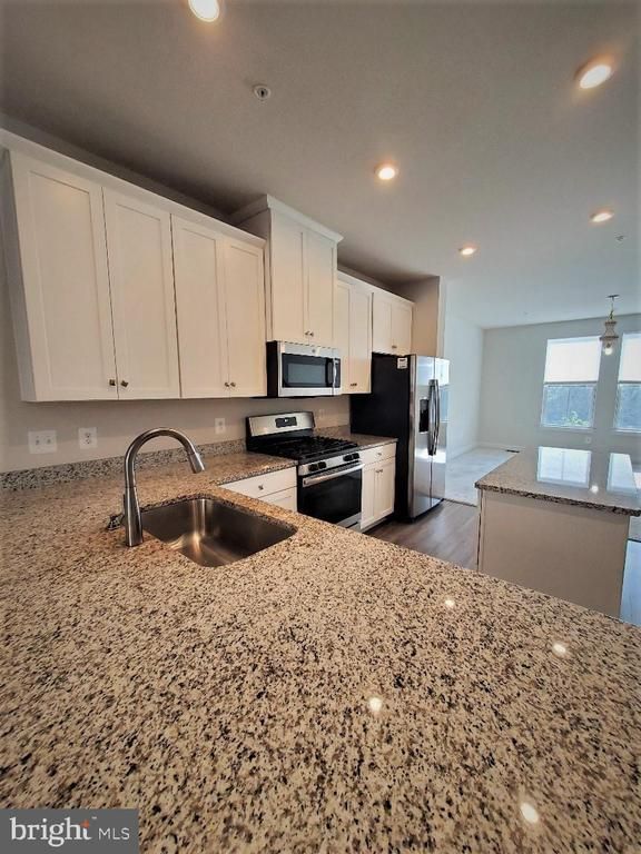 6210 Editors Park Dr, Hyattsville, MD 20782
