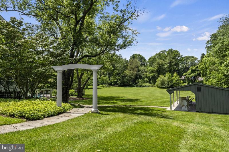 10817 Stanmore Dr, Potomac, MD 20854