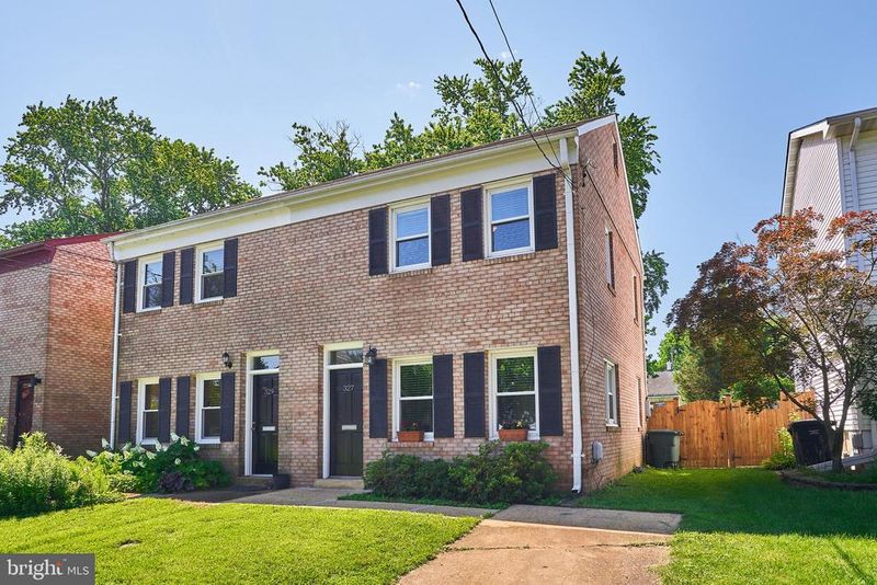 327 Laverne Ave, Alexandria, VA 22305