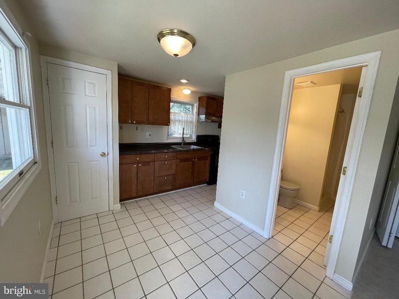 624-D Walker Rd, Great Falls, VA 22066