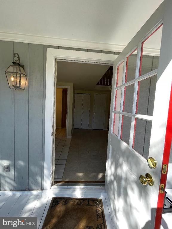 624-D Walker Rd, Great Falls, VA 22066