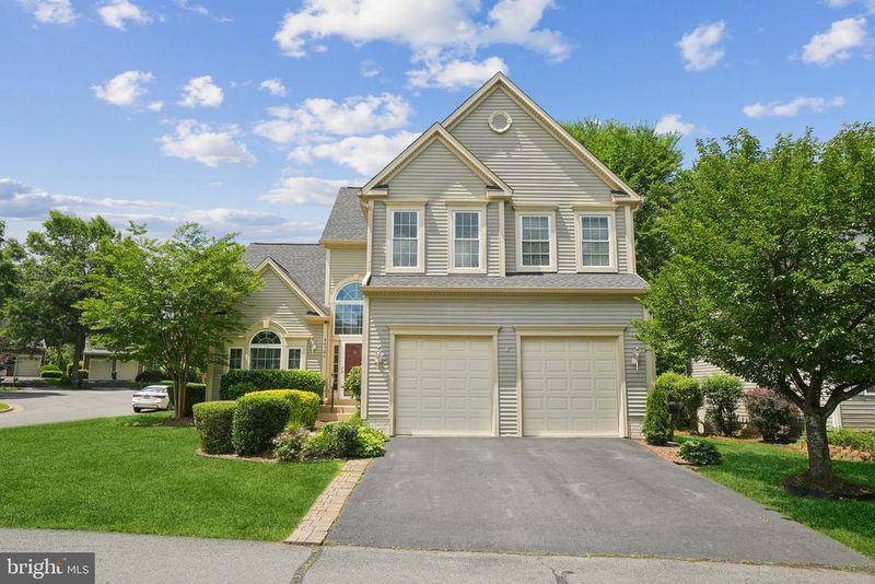 46786 Willowood Pl, Sterling, VA 20165