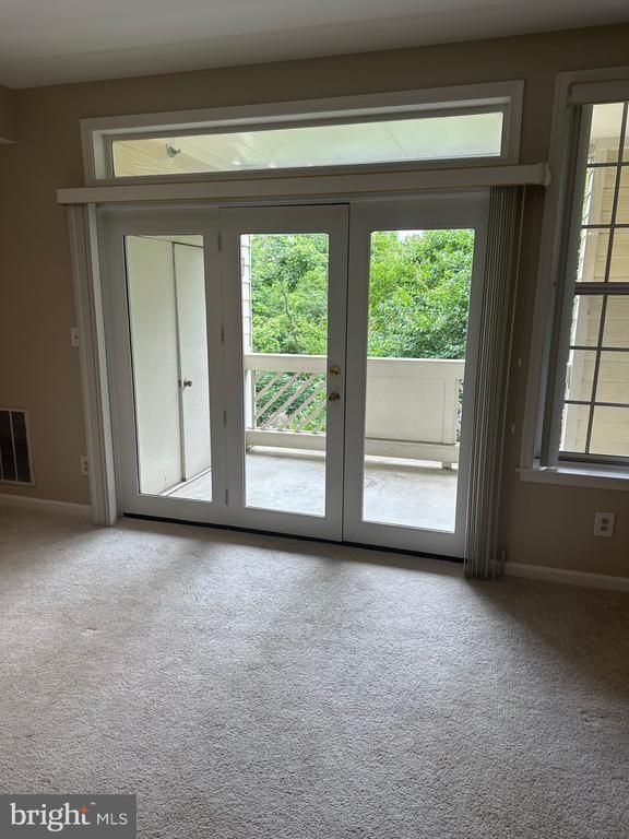 1324 Garden Wall Cir #306, Reston, VA 20194
