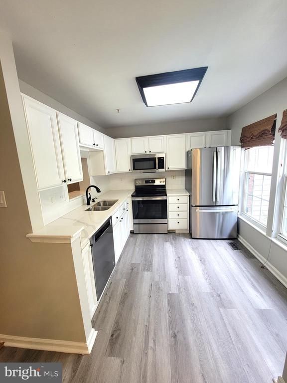 8702 Castlerock Ct, Laurel, MD 20723