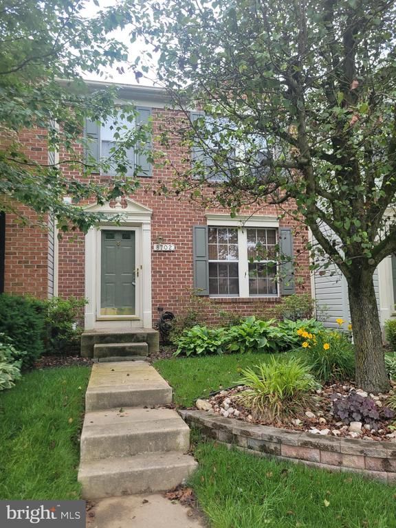 8702 Castlerock Ct, Laurel, MD 20723