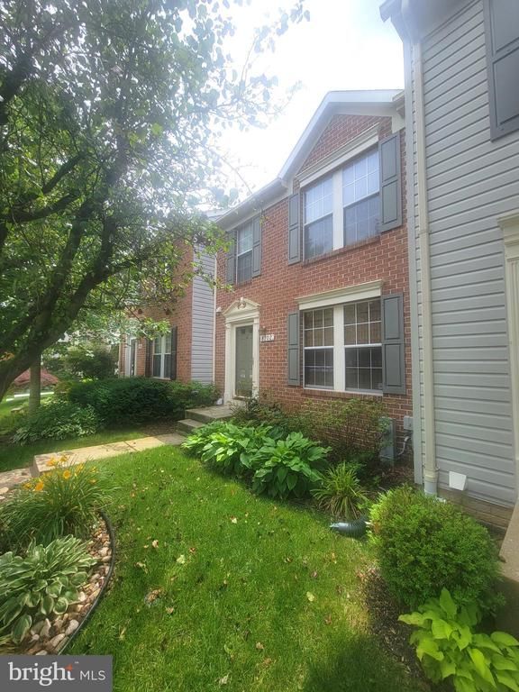 8702 Castlerock Ct, Laurel, MD 20723