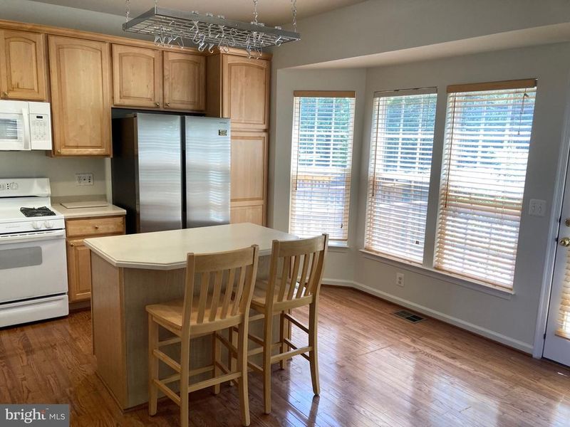 2985 Huntington Grove Sq, Alexandria, VA 22306