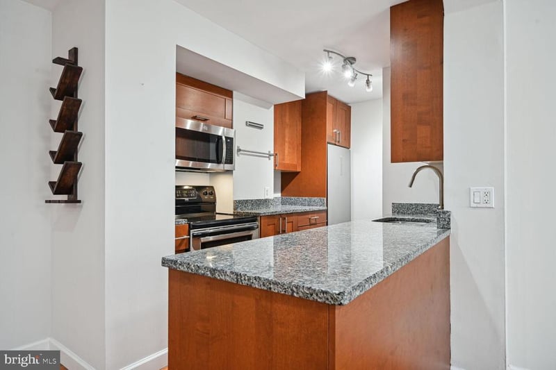 2440 16th St NW #309, Washington, DC 20009