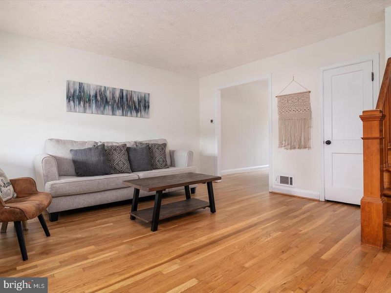 756 Old Riverside Rd, Brooklyn Park, MD 21225