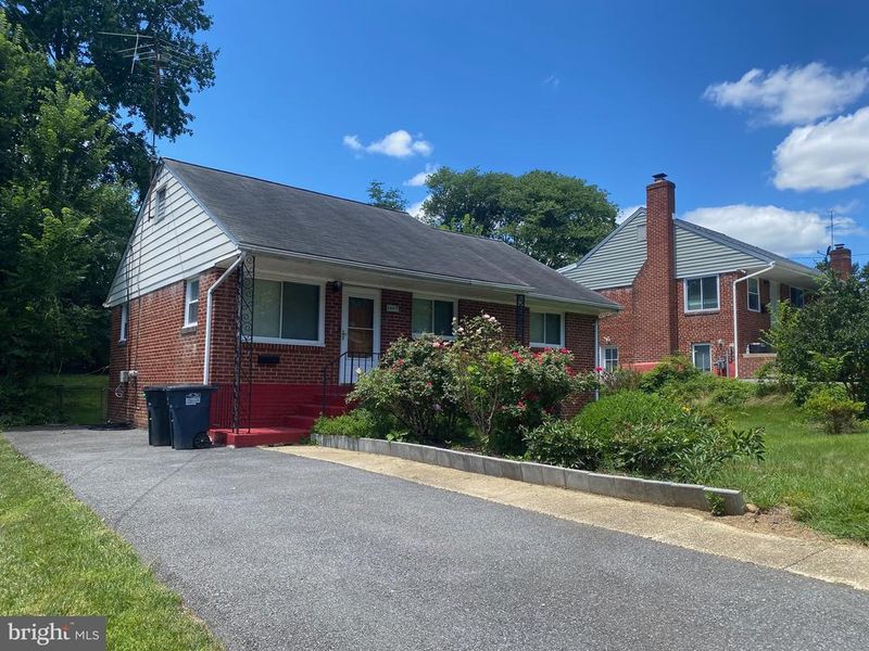 1423 Ruatan St, Hyattsville, MD 20783