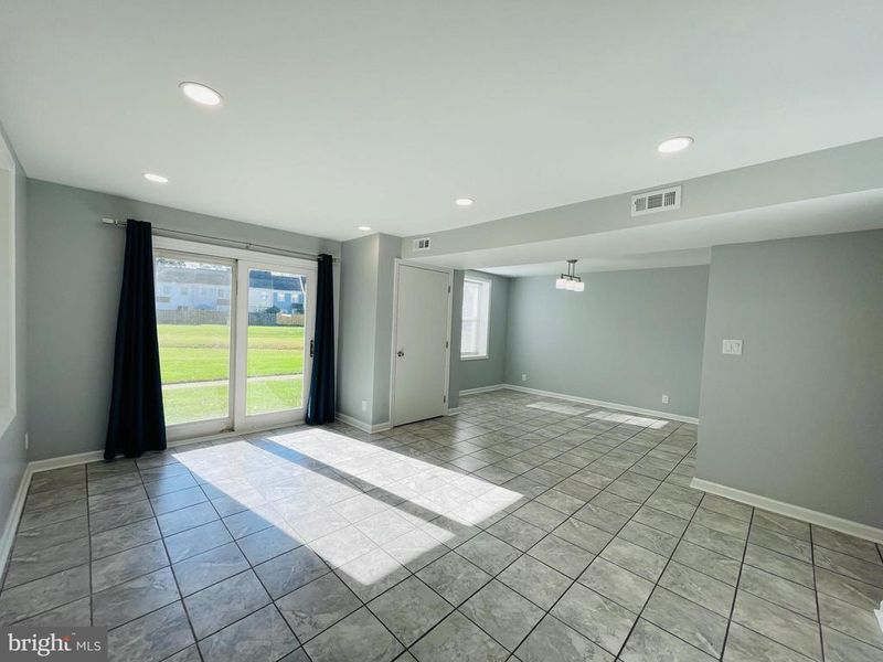 202 Chesterfield Ln #101, Stafford, VA 22556