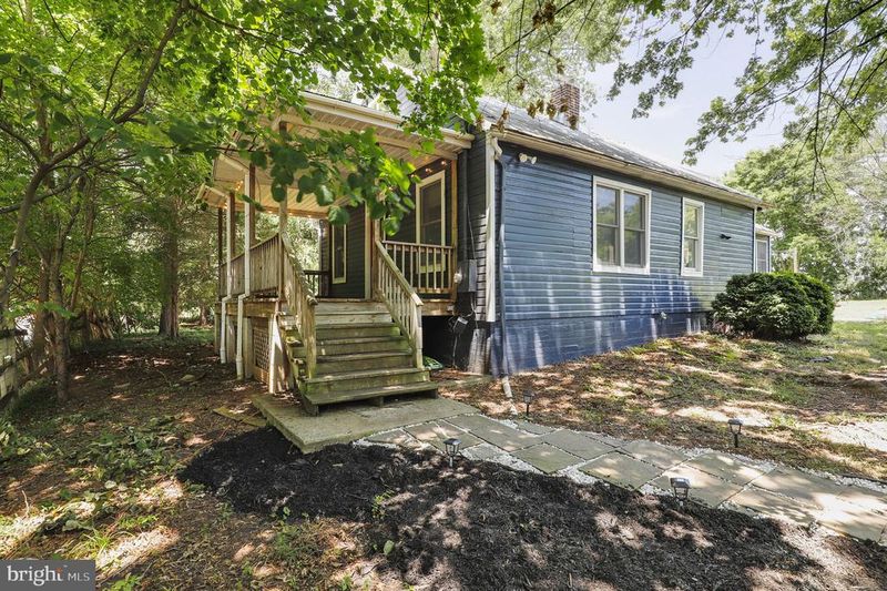 5052 Doubs Rd, Adamstown, MD 21710