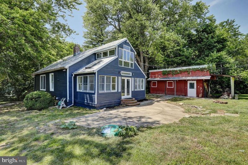 5052 Doubs Rd, Adamstown, MD 21710