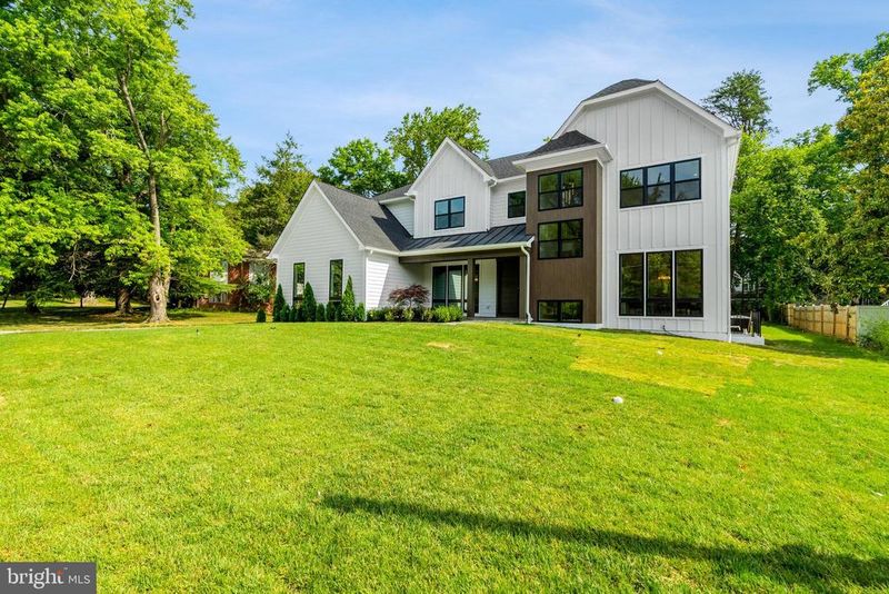 508 Niblick Dr SE, Vienna, VA 22180
