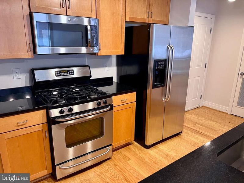 1205 N Garfield St #305, Arlington, VA 22201