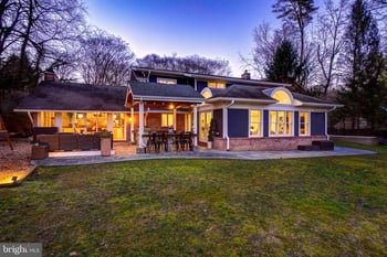 7312 Burdette Ct, Bethesda, MD 20817