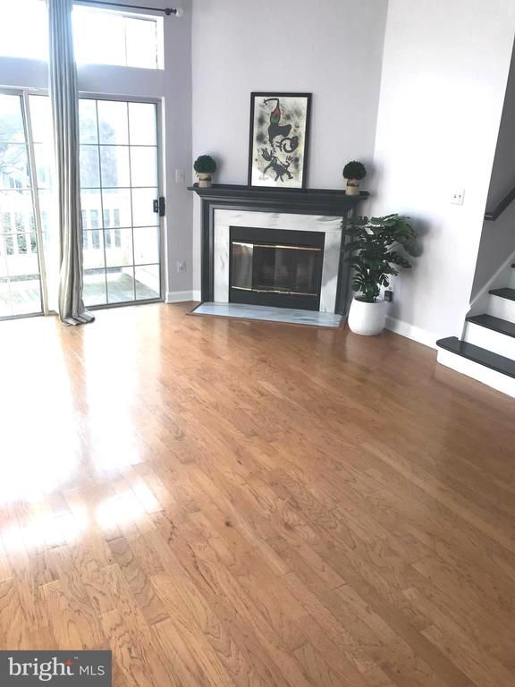 5918 Barbados Pl #202, North Bethesda, MD 20852