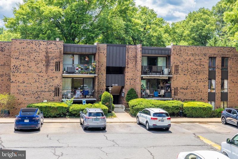 7905 Dassett Ct #101, Annandale, VA 22003