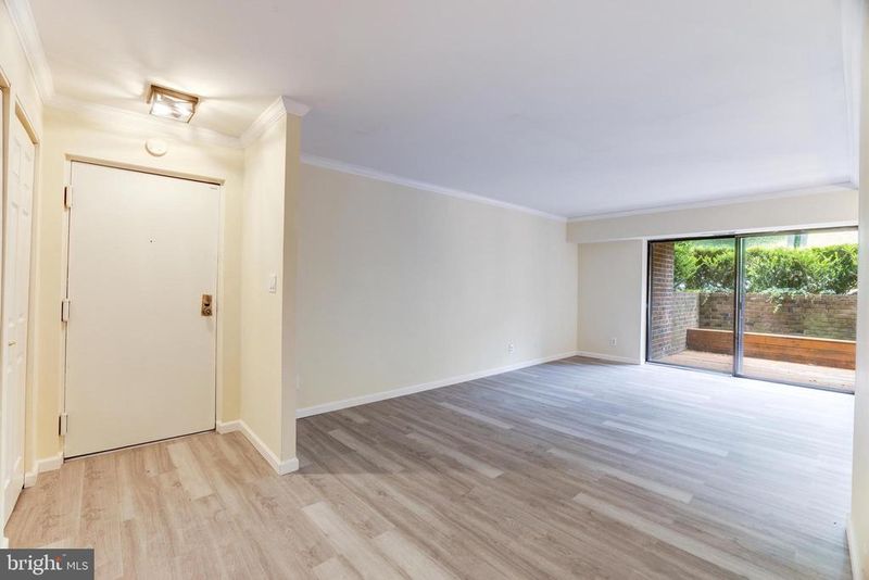 7905 Dassett Ct #101, Annandale, VA 22003