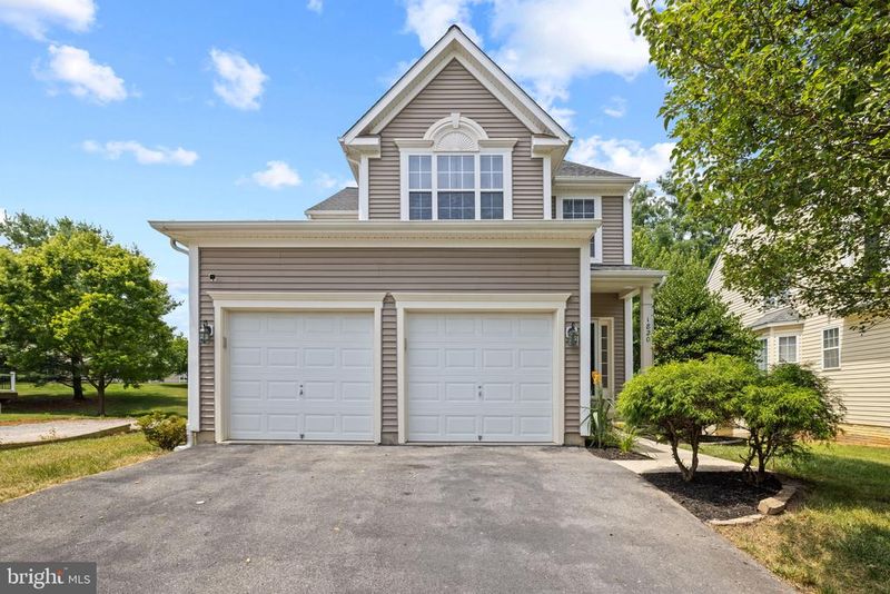 1820 N Greenleese Dr, Frederick, MD 21701