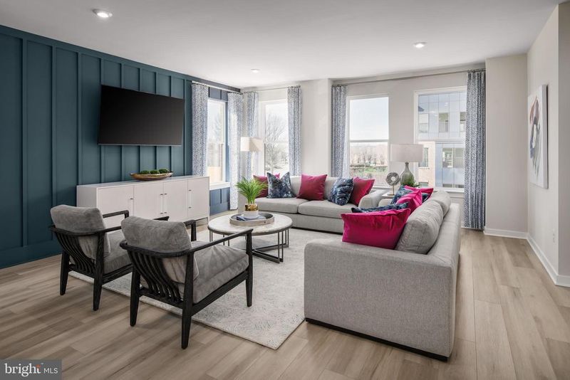 4660 Westfields Blvd, Chantilly, VA 20151