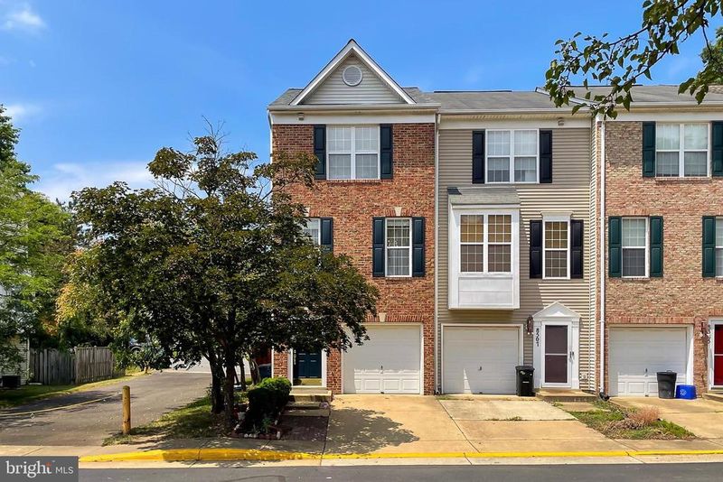 8509 Towne Manor Ct, Alexandria, VA 22309