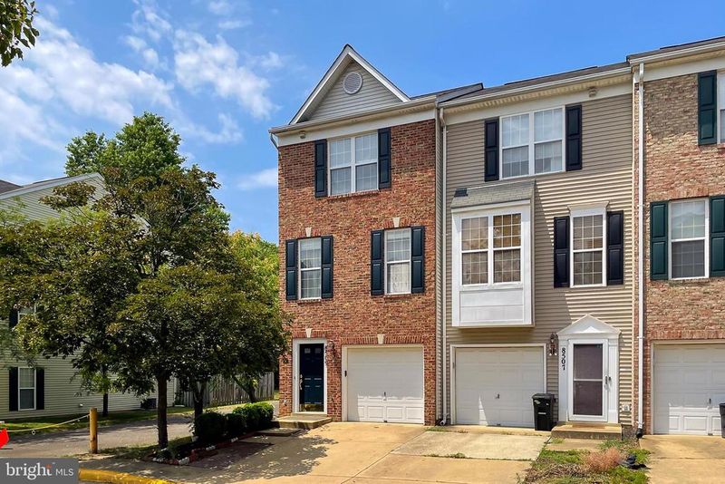 8509 Towne Manor Ct, Alexandria, VA 22309