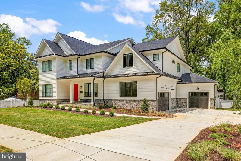 620 Hine St SE, Vienna, VA 22180