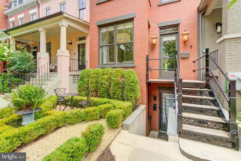1227 F St NE, Washington, DC 20002