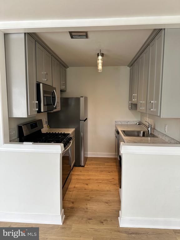 4570 Macarthur Blvd NW #207, Washington, DC 20007