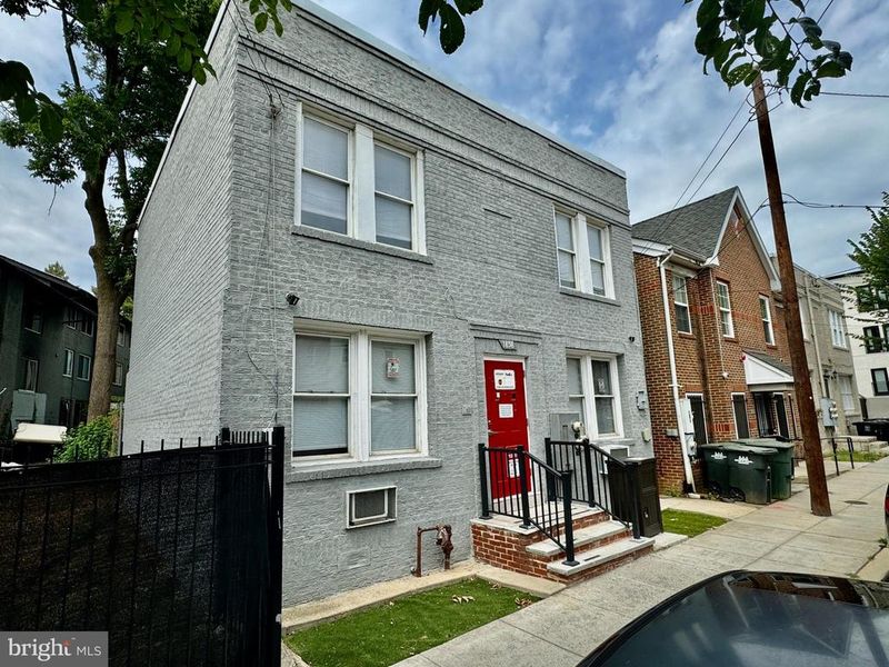 1858 Kendall St NE #2, Washington, DC 20002