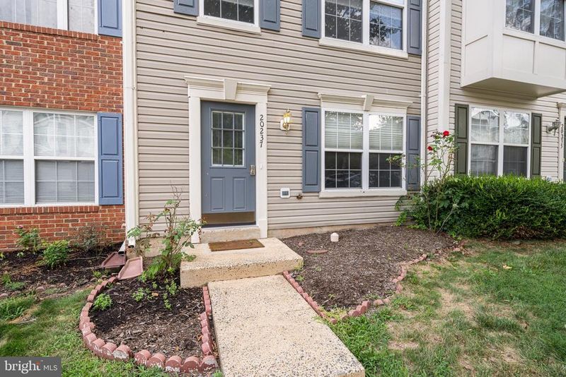 20237 Brookview Sq, Ashburn, VA 20147