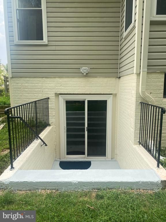 46938 Colby Ct #BASEMENT, Sterling, VA 20164