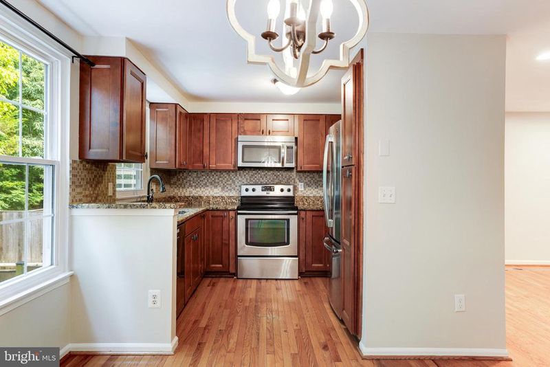 11774 Bayfield Ct, Reston, VA 20194