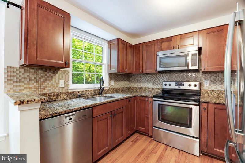 11774 Bayfield Ct, Reston, VA 20194