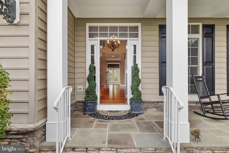 16755 Birdham Dr, Hamilton, VA 20158