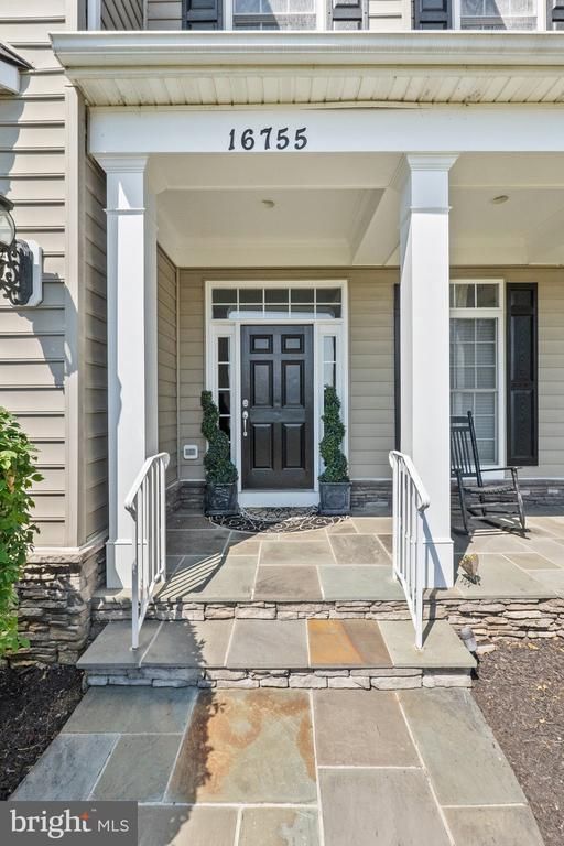 16755 Birdham Dr, Hamilton, VA 20158